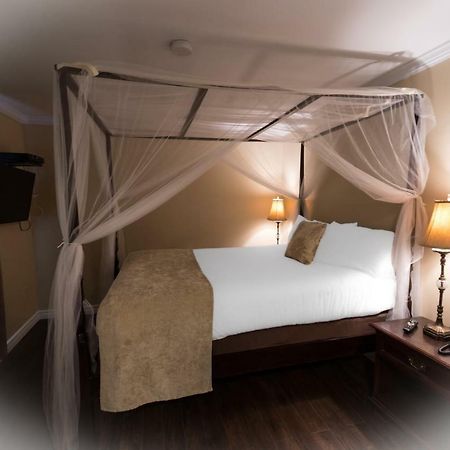 Hearthstone Inn - Port Hastings Екстер'єр фото
