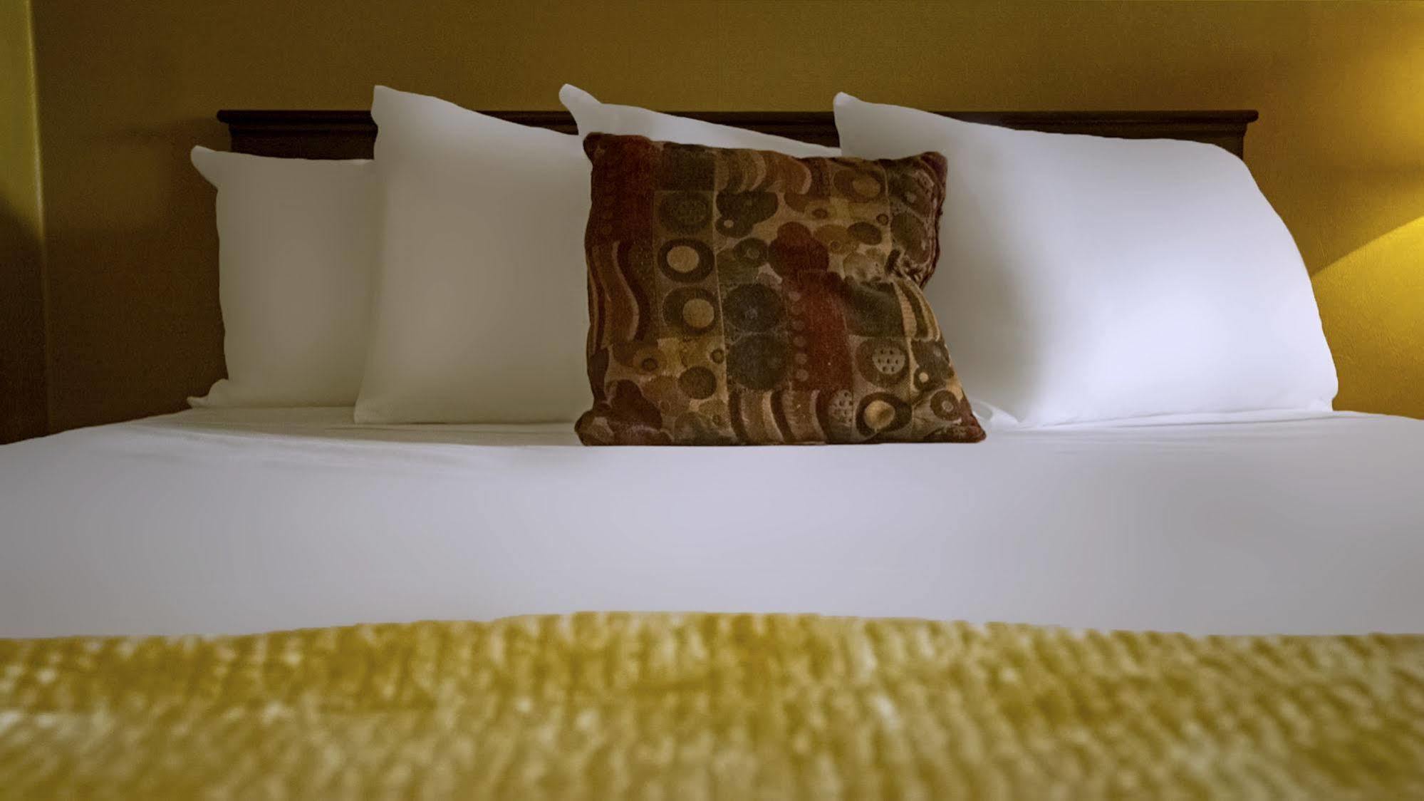 Hearthstone Inn - Port Hastings Екстер'єр фото