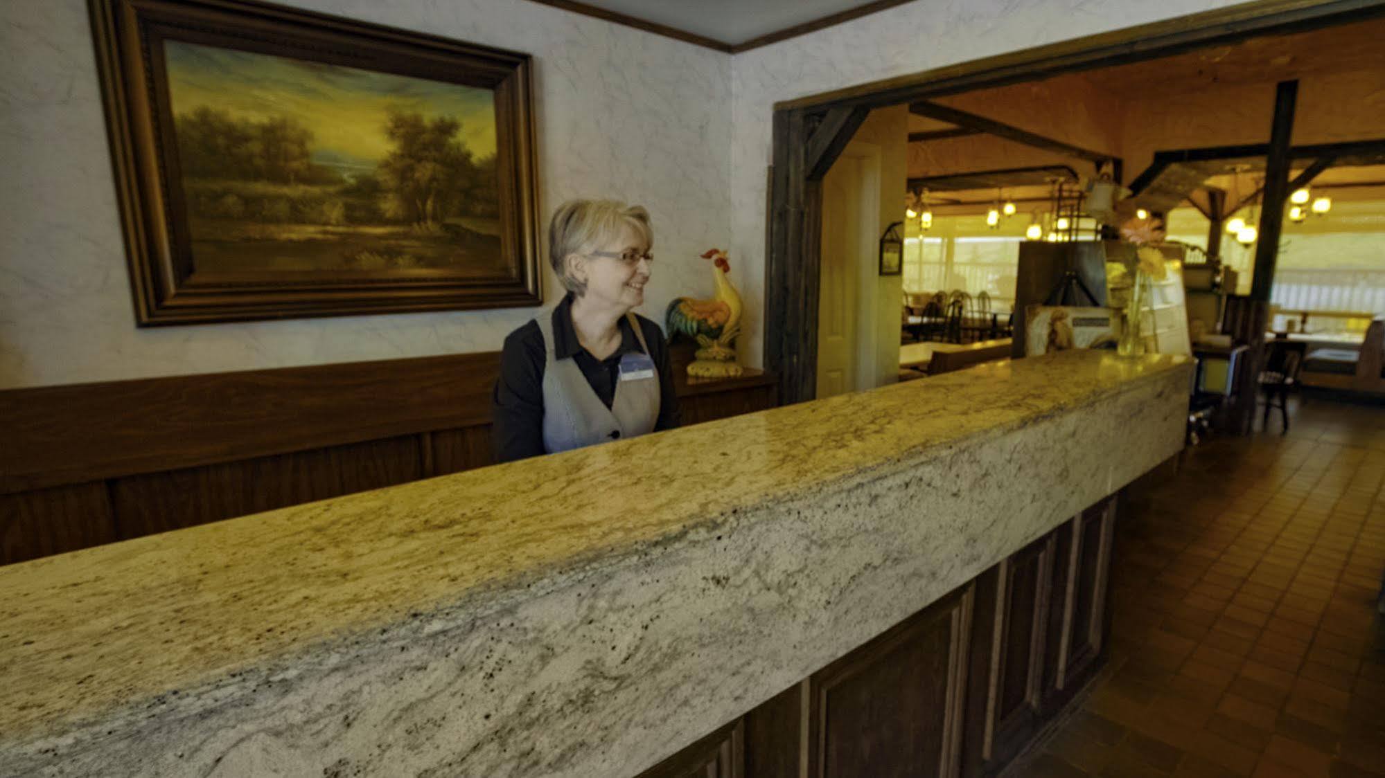 Hearthstone Inn - Port Hastings Екстер'єр фото