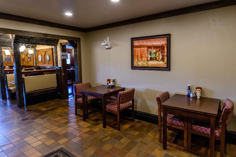 Hearthstone Inn - Port Hastings Екстер'єр фото