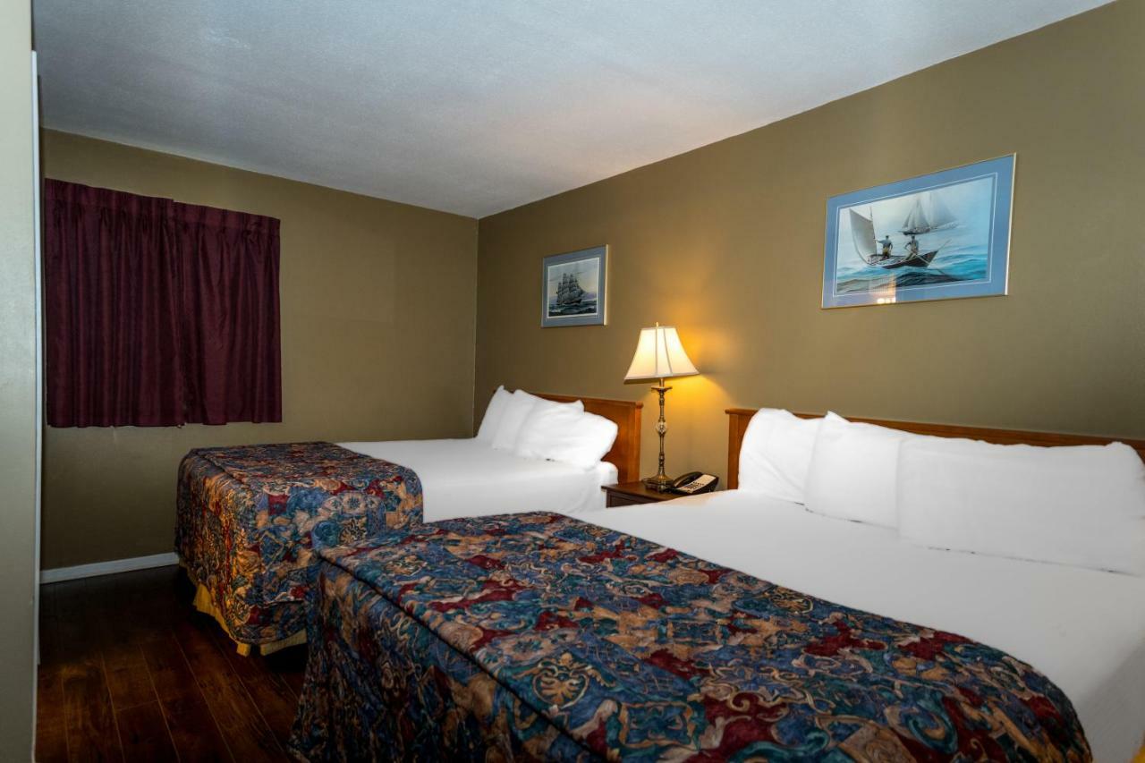 Hearthstone Inn - Port Hastings Екстер'єр фото