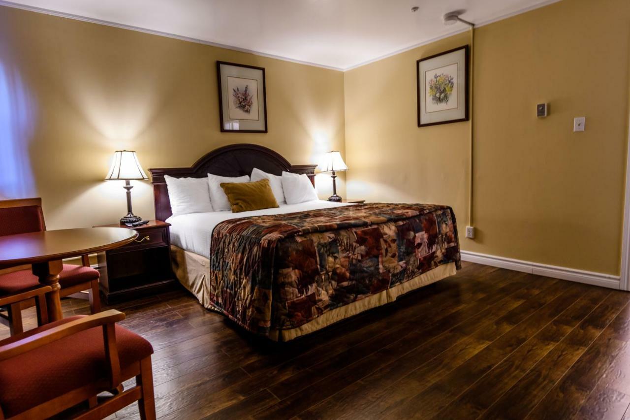 Hearthstone Inn - Port Hastings Екстер'єр фото